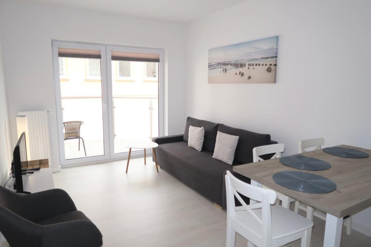 Bialy Apartament Apartment Kolobrzeg Bagian luar foto